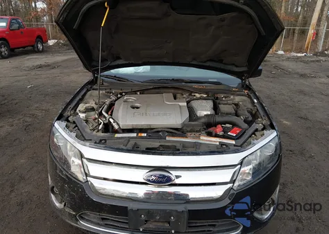 2010 Ford Fusion Hybrid z USA, uszkodzony, nr VIN 3FADP0L31AR316467